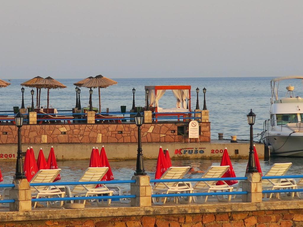 Guest House Vila Eli تْشيرسيك نوفي المظهر الخارجي الصورة